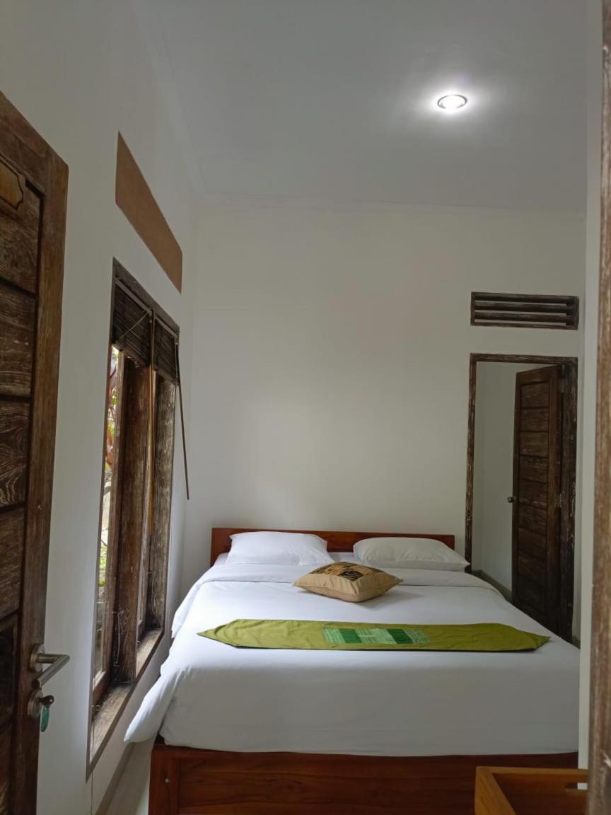 Araminth Guest House And Spa Lovina  Exterior photo
