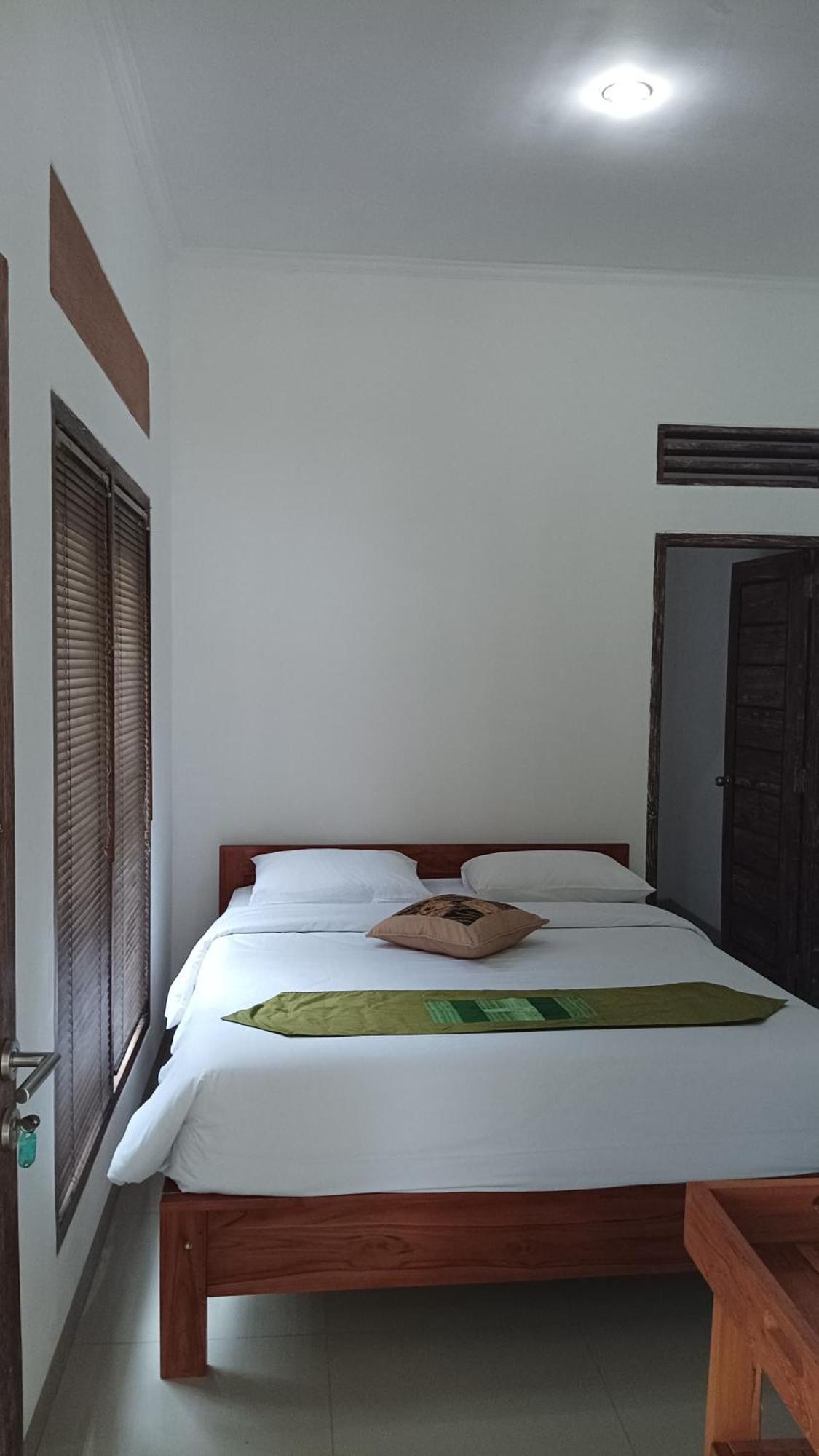 Araminth Guest House And Spa Lovina  Exterior photo